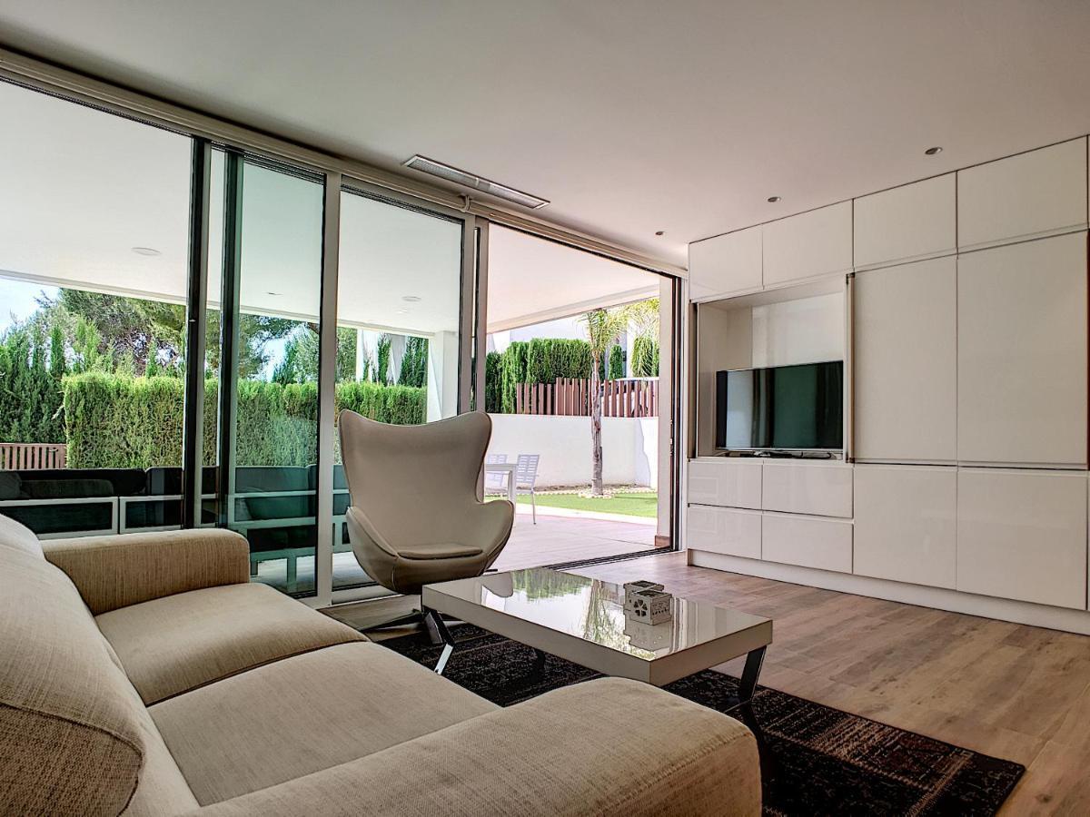 Acacia Golf Apartment @ Las Colinas Golf أوريويلا المظهر الخارجي الصورة